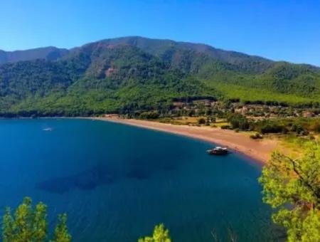 3250M2 Grundstück Zum Verkauf In Ekincik Mit Blick Auf Das Meer