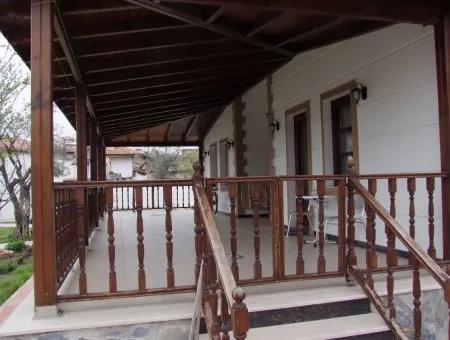 Ulada Satılık Lüks Villa Ulada 1078M2 Arsa İçinde Özel Yapılmış Satılık 4+1 Villa