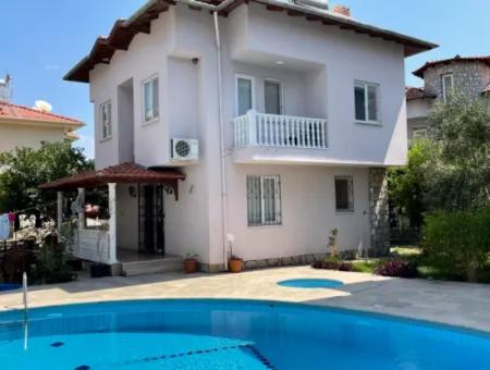 Dalyan Gülpınar'da 4+1 Satılık Villa