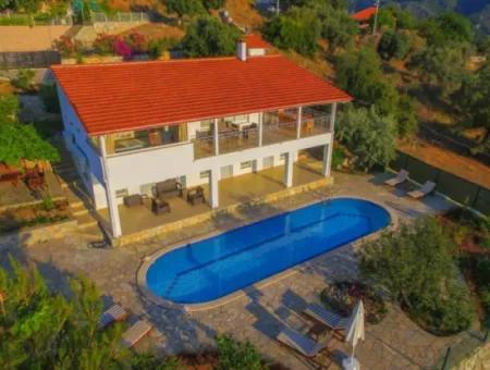 Gökbel Deniz Manzaralı 4+1 Satılık Villa