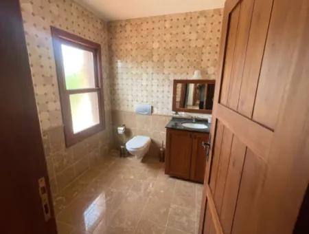 Dalyan'da Merkeze Yakın 750M2 Satılık 4+1 Taş Villa