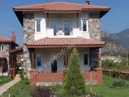 Dalyan'da Site İçerisinde 3+1 Satılık Villa